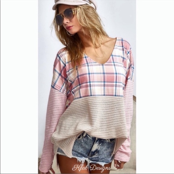 🩷🩷SOLD🩷🩷New V Neck Blush Combo Super Soft Check Waffle Knit Color Block Top - Picture 6 of 13